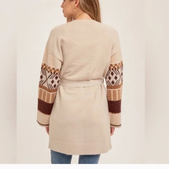 Hem & Thread Cardigan - Picture 3 of 3